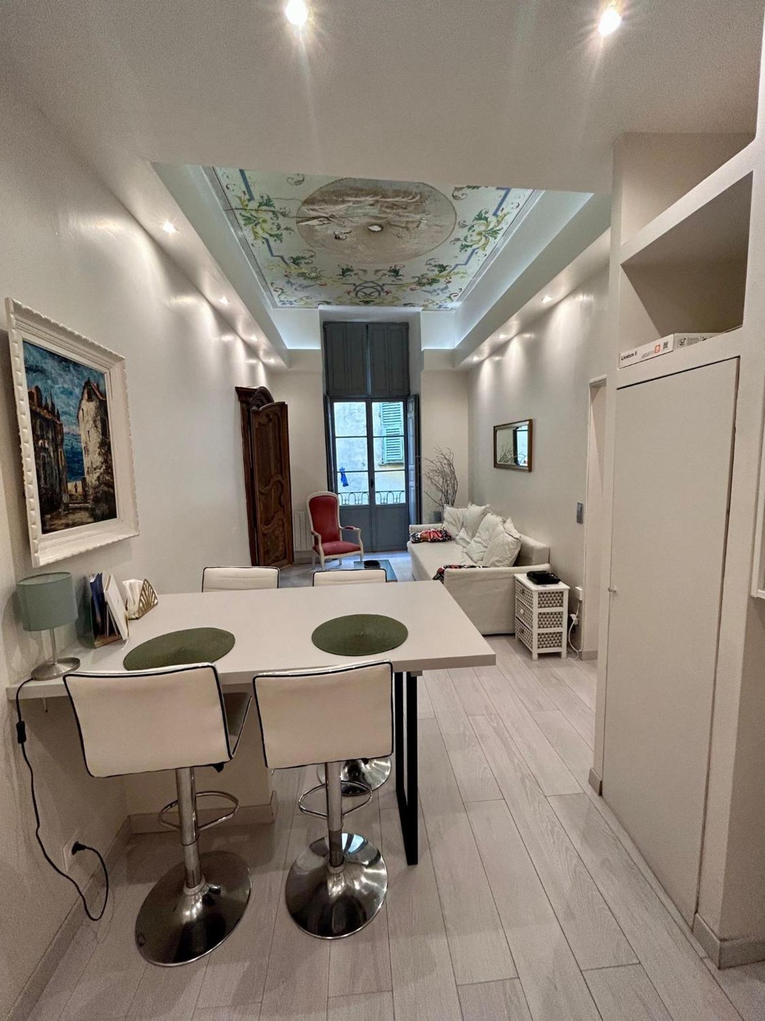 Luxury Apartment In The Heart Of Old Town Nice. Екстер'єр фото